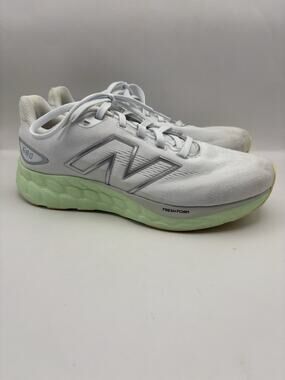New Balance Fresh Foam 680 V 3 White And Neon Green Sneakers Women Size 8.5